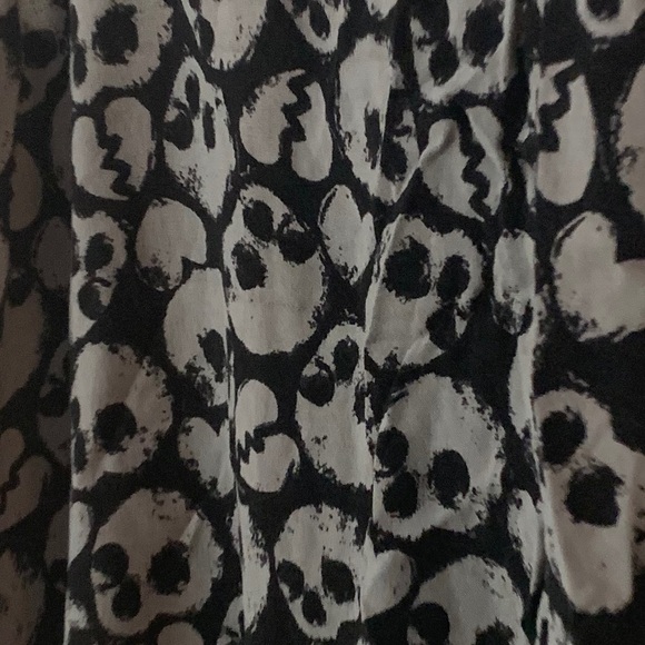 H&M Black & Grey Tank Top With Skulls & Hearts - Picture 3 of 5